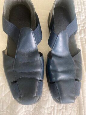 Black Aerosoles Fisherman Sandals, 7.5 M